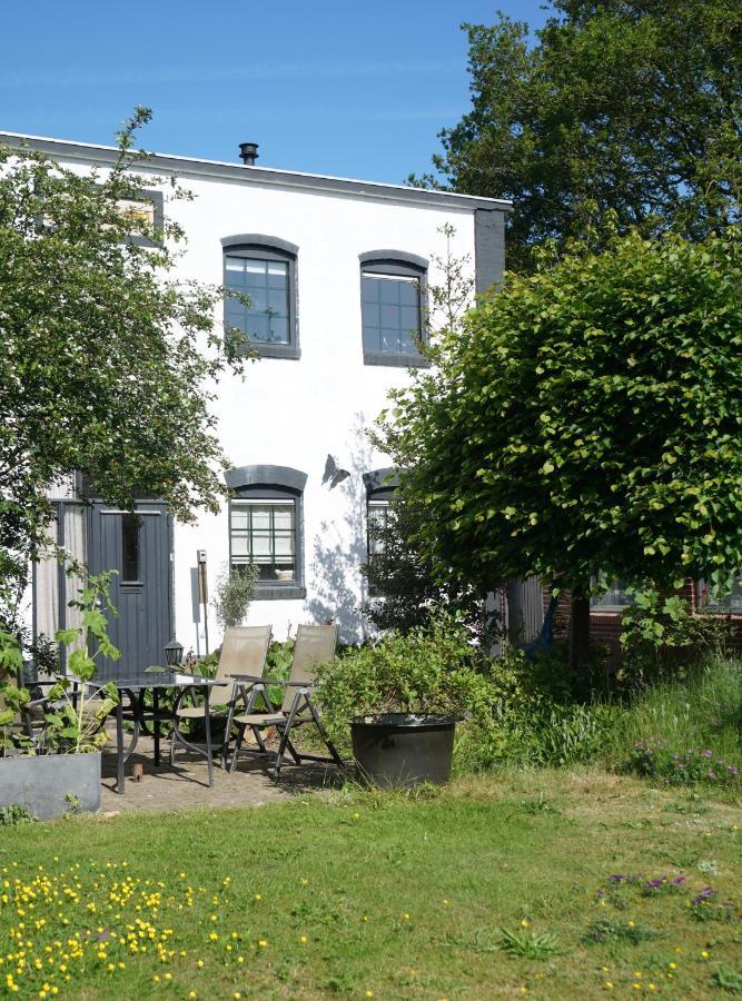 Sfeervolle Bovenwoning Uit 1916 Met 2 Slaapkamers Hooghalen Bagian luar foto